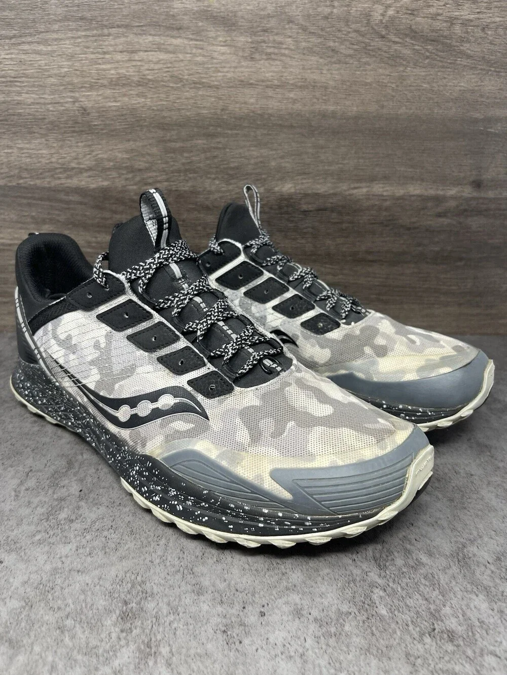 Saucony Mad River TR Mens Size 11.5 Gray Camo Trail Running Hiking Shoe